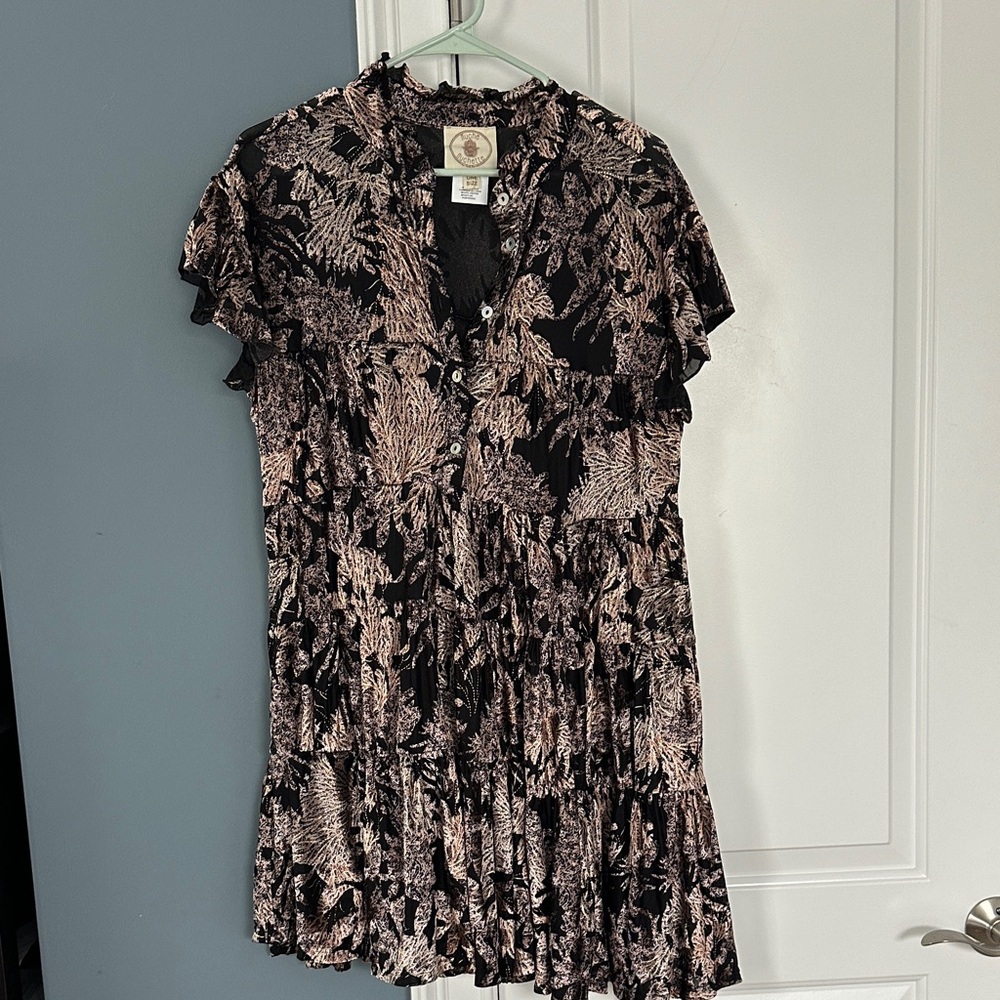 Burnout with Gold Tiered Short Sleeve Dress in Black and Blush